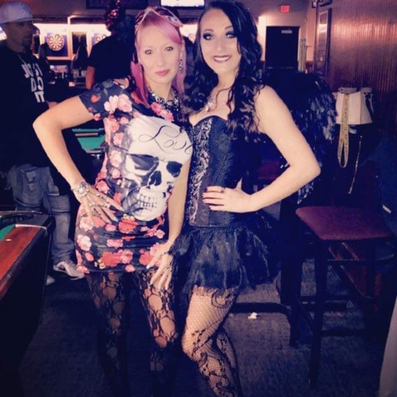 Meet your Posher, Monica aka M.C.Hu$.T.L.eCity - Picture 2 of 16